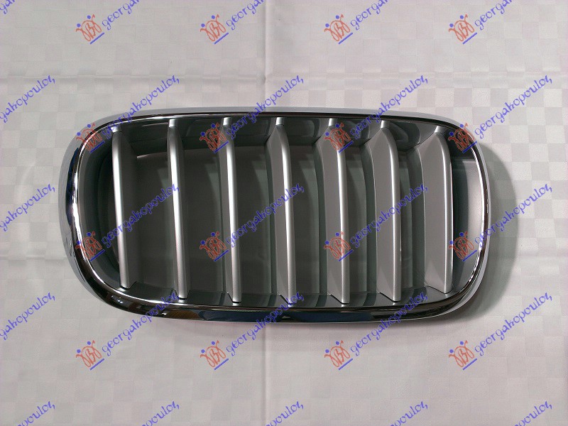 PVC MASKA HROM/TITANIJUM DESNO